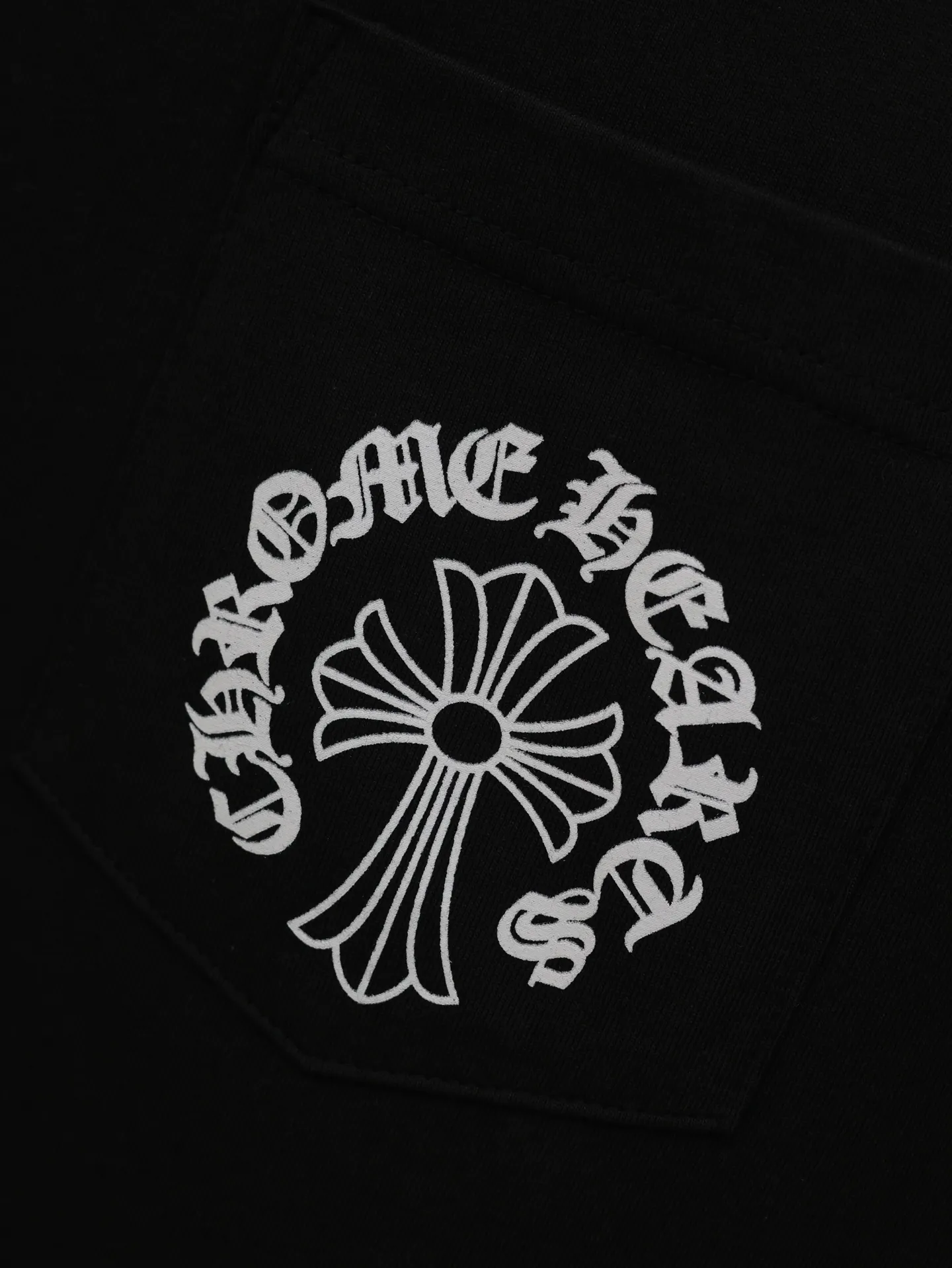 🅿️280 Chrome Hearts*/Chrome Hearts 25 new pocket horseshoe print short-sleeved T-shirt. The fabric is made of 26-woven 200g cotton, and the printing is hand-printed with glue. Customized accessories Size: S/M/L